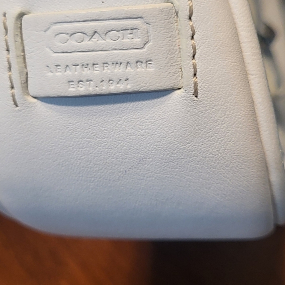 Coach Vintage 2004 Y2K Soho Flap Buckle White Leather Shoulder Mini Bag Purse - Picture 7 of 17